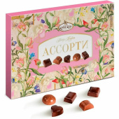 Набор конфет "Ассорти" ФАБРИКА ИМ. КРУПСКОЙ, 249 г за 661 ₽. Конфеты в коробках.  Доставка по РФ. Без переплат!