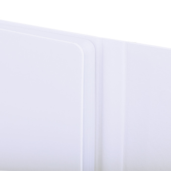 Ежедневник недатированный А5, 138х213 мм, BRAUBERG "Towny", под кожу, магнитный клапан, 160 л., белый, 114459 за 650 ₽. Ежедневники с покрытием "под кожу и ткань". Доставка по России. Без переплат!