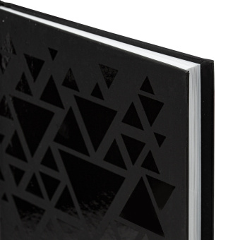 Блокнот А5 134х206 мм, 80 л., твердый, клетка, выборочный лак, STAFF, "Triangles", 114421 за 158 ₽. Блокноты в книжном переплете. Доставка по России. Без переплат!