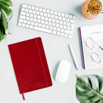 Блокнот А5 (148x218 мм), BRAUBERG "Metropolis Special", под кожу, 80 л., резинка, клетка, красный, 111575 за 459 ₽. Бизнес-блокноты и бизнес-тетради. Доставка по России. Без переплат!