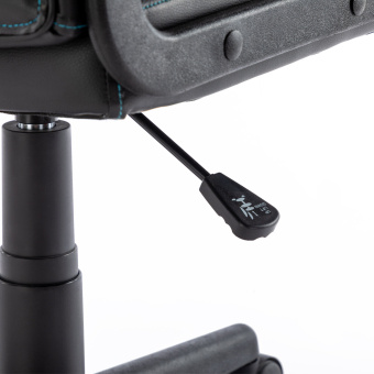 Кресло компьютерное BRABIX "Stripe GM-202", экокожа, черное/голубое, 532509 за 7&nbsp;197 ₽. Кресла игровые. Доставка по России. Без переплат!
