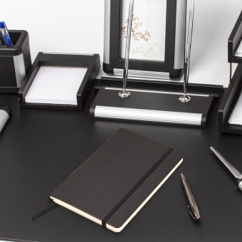 Блокнот А5 (130х210 мм), BRAUBERG ULTRA, балакрон, 80 г/м2, 96 л., в точку, черный, 113040 за 492 ₽. Бизнес-блокноты и бизнес-тетради. Доставка по России. Без переплат!