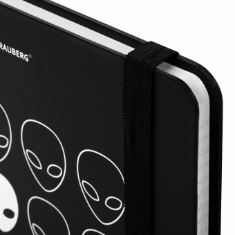 Блокнот с резинкой в клетку 96 л., А5 (145х203 мм), твердая обложка, BRAUBERG, "Aliens", 113722 за 132 ₽. Блокноты в книжном переплете. Доставка по России. Без переплат!