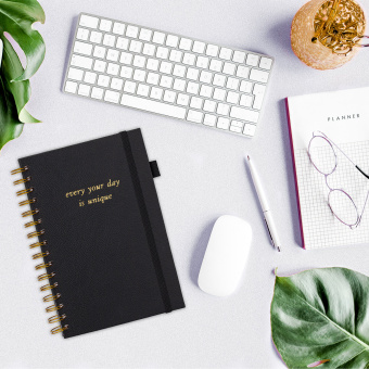 Бизнес-тетрадь на гребне А5 148х216 мм, BRAUBERG "Calipso" под кожу, резинка, клетка, 80 л., черная, 116252 за 352 ₽. Бизнес-блокноты и бизнес-тетради. Доставка по России. Без переплат!