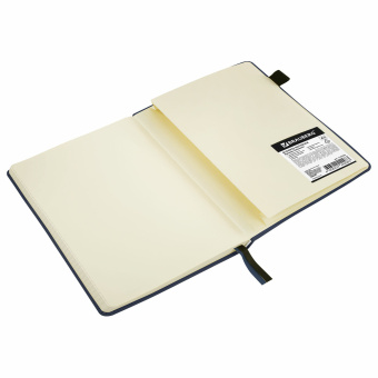 Блокнот А5 138x213 мм, BRAUBERG "Velvet", резинка, держатель, 80 л., клетка, синий, 116239 за 353 ₽. Бизнес-блокноты и бизнес-тетради. Доставка по России. Без переплат!