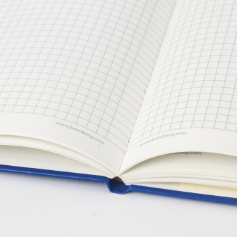 Блокнот А5 (148x218 мм), BRAUBERG "Metropolis", балакрон, 80 л., резинка, клетка, синий, 111582 за 414 ₽. Бизнес-блокноты и бизнес-тетради. Доставка по России. Без переплат!