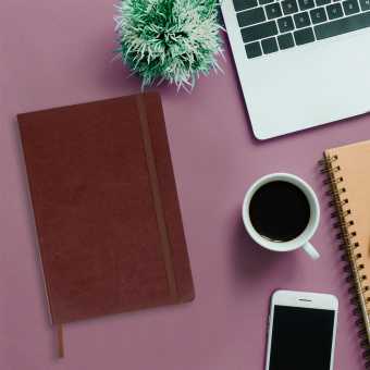 Блокнот А5 (148x218 мм), BRAUBERG "Metropolis Ultra", под кожу, 80 л., резинка, клетка, коричневый, 111023 за 487 ₽. Бизнес-блокноты и бизнес-тетради. Доставка по России. Без переплат!