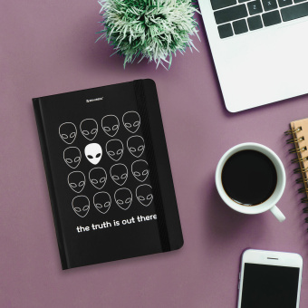 Блокнот с резинкой в клетку 96 л., А5 (145х203 мм), твердая обложка, BRAUBERG, "Aliens", 113722 за 132 ₽. Блокноты в книжном переплете. Доставка по России. Без переплат!