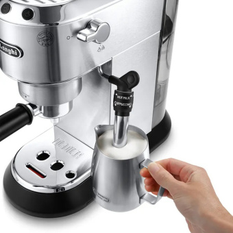 Кофеварка рожковая DELONGHI Dedica EC685.M, 1350 Вт, объем 1,1 л, ручной капучинатор, металлик за 22&nbsp;995 ₽. Кофеварки рожковые. Доставка по России. Без переплат!