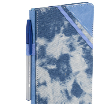 Блокнот А5 135x210 мм BRAUBERG "Denim", ткань/экокожа, резинка, держатель, 80 л., клетка, голубой, 117138 за 421 ₽. Бизнес-блокноты и бизнес-тетради. Доставка по России. Без переплат!