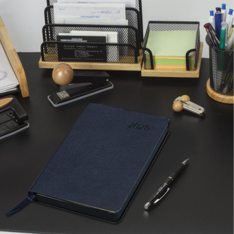 Ежедневник датированный 2026 А5 138x213 мм, BRAUBERG "Stylish", под кожу, гибкий, темно-синий, 117096 за 173 ₽. Ежедневники с покрытием "под кожу и ткань". Доставка по России. Без переплат!