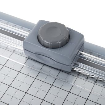 Резак роликовый с тремя типами резки BRAUBERG TRIPLE CUT, до 10 л., длина реза 310 мм, 532330 за 1 651 ₽. Резаки для бумаги. Доставка по России. Без переплат!