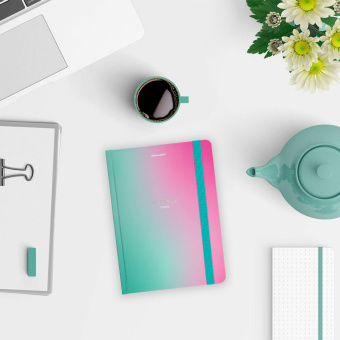 Блокнот с резинкой в клетку 96 л., А5 (145х203 мм), твердая обложка с фольгой, BRAUBERG, "Градиент", 113732 за 243 ₽. Блокноты в книжном переплете. Доставка по России. Без переплат!