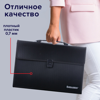 Папка-портфель пластиковая BRAUBERG А4+ (390х260х40 мм), 3 отделения, фактура линейная, черная, 221389 за 874 ₽. Портфели пластиковые. Доставка по России. Без переплат!