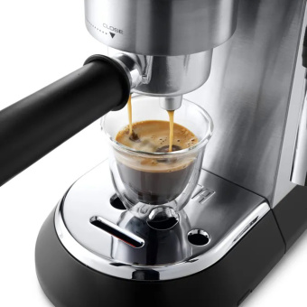 Кофеварка рожковая DELONGHI Dedica EC685.M, 1350 Вт, объем 1,1 л, ручной капучинатор, металлик за 22&nbsp;995 ₽. Кофеварки рожковые. Доставка по России. Без переплат!