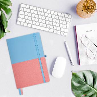 Блокнот А5 (148х218 мм), BRAUBERG "DUO", под кожу с резинкой, 80 л., клетка, голубой/розовый, 113432 за 267 ₽. Бизнес-блокноты и бизнес-тетради. Доставка по России. Без переплат!